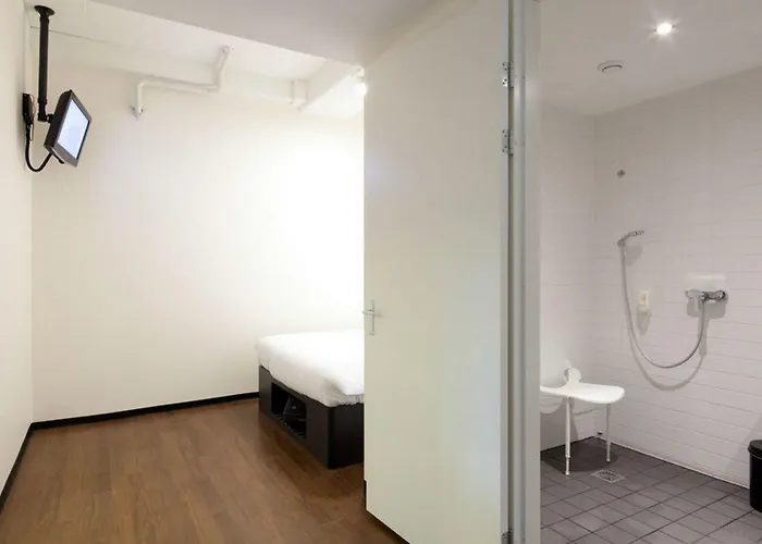 מלון Easyhotel Centre South