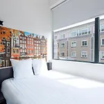 Easyhotel Centre South 2*