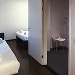 Easyhotel Centre South 2*