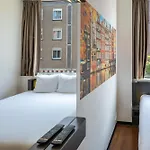 Easyhotel Centre South 2*
