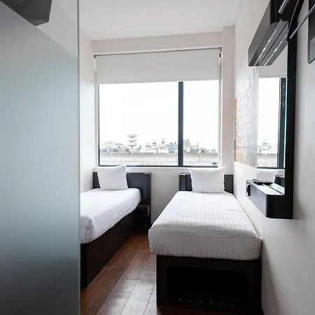 Easyhotel Centre South 2* أمستردام