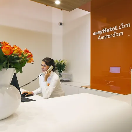 فندق Easyhotel Centre South 2*