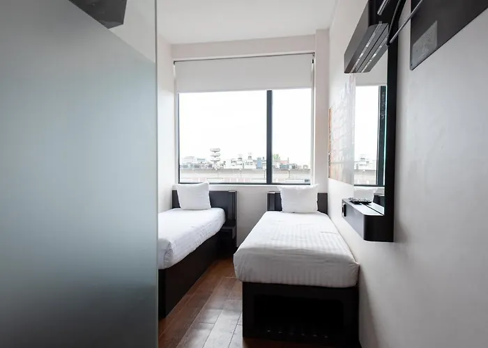 Easyhotel Centre South 2* アムステルダム