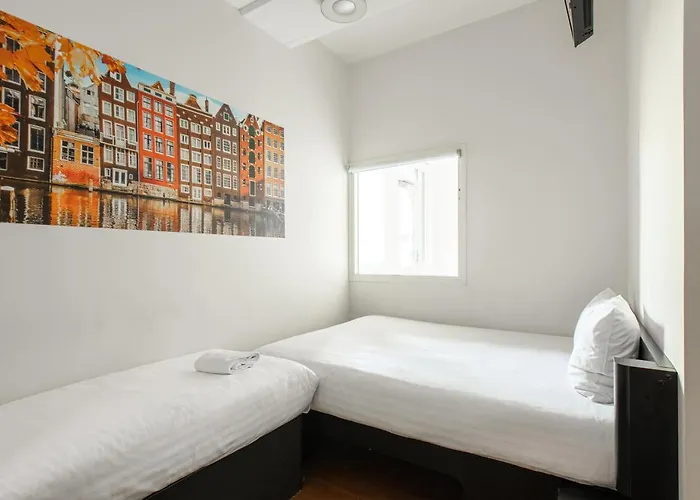 Easyhotel Centre South ホテル