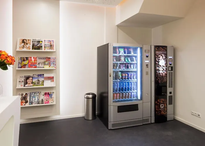 ホテル Easyhotel Centre South 2*