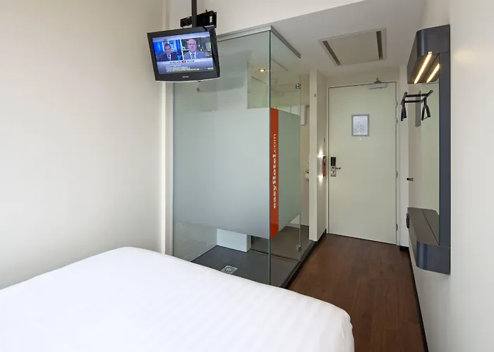 Easyhotel Centre South