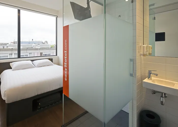 Easyhotel Centre South 2* アムステルダム