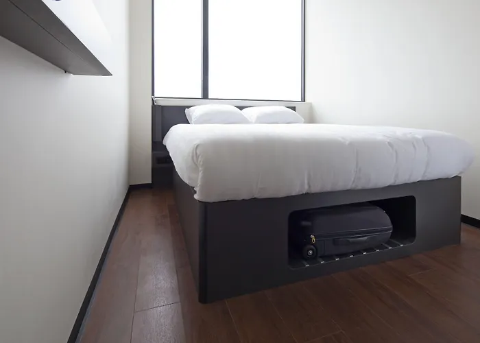 ホテル Easyhotel Centre South