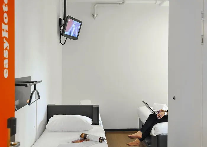 Easyhotel Centre South ホテル