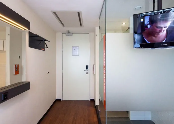 ホテル Easyhotel Centre South アムステルダム