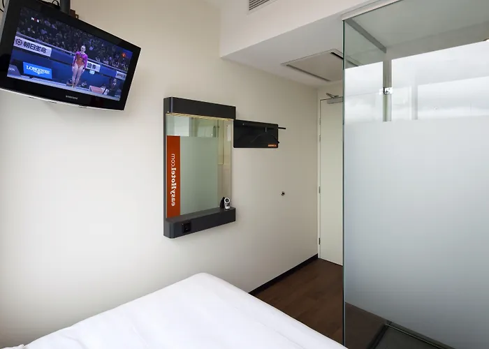 ホテル Easyhotel Centre South