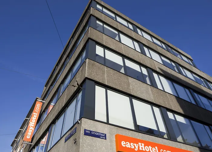 Easyhotel Centre South 2*