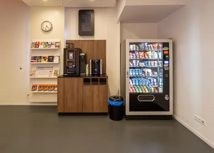 Easyhotel Centre South 2*