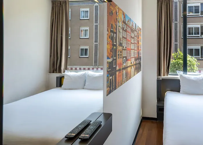 Easyhotel Centre South 2*