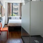 Easyhotel Centre South 호텔