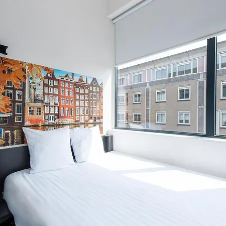 Easyhotel Centre South 2*