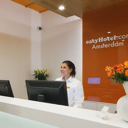Easyhotel Centre South 2*