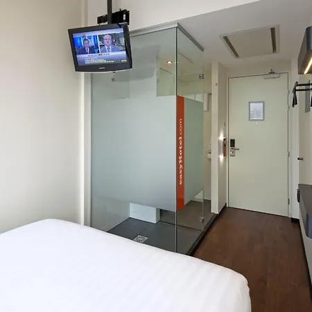 Easyhotel Centre South