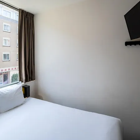 Easyhotel Centre South Отель Амстердам