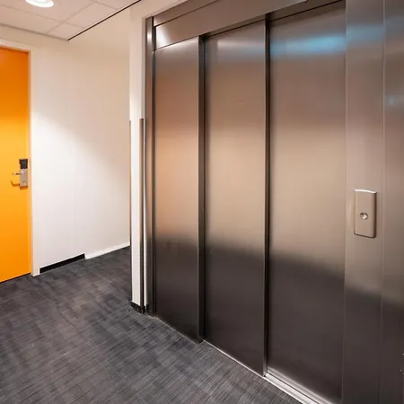 Easyhotel Centre South