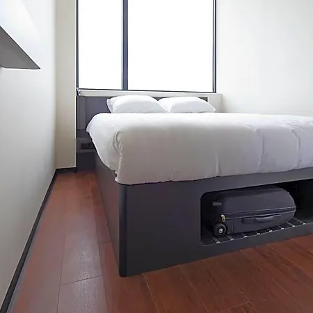 Easyhotel Centre South מלון 2*