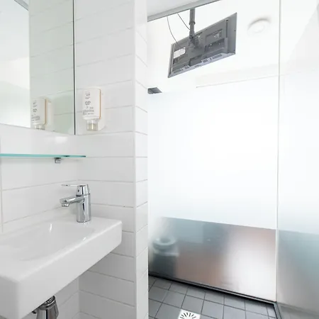 מלון Easyhotel Centre South 2*