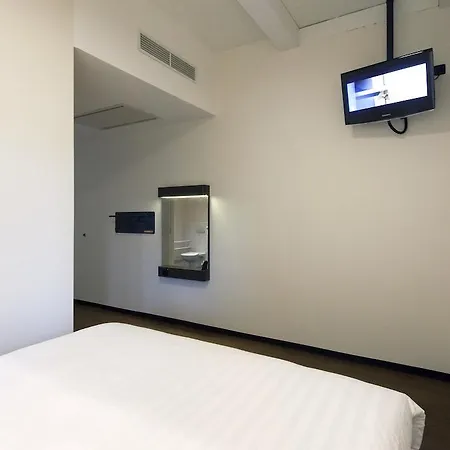 Easyhotel Centre South Отель Амстердам