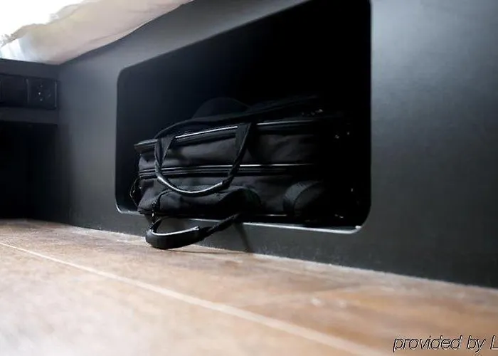 Easyhotel Centre South