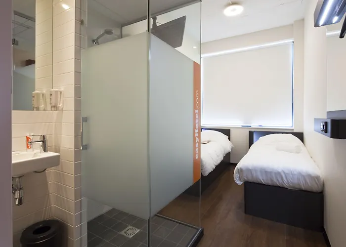 Easyhotel Centre South