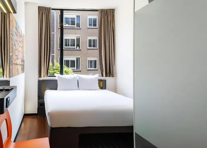 Hotel Easyhotel Centre South 2*