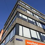 Easyhotel Centre South 2*