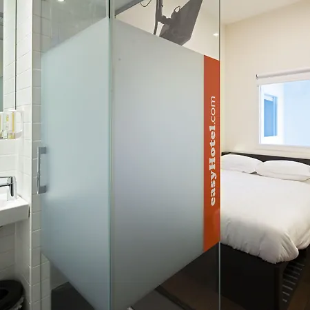 Hotel Easyhotel Centre South 2*