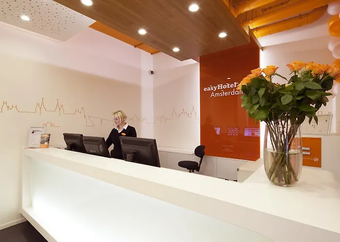 Easyhotel Centre South Otel 2*