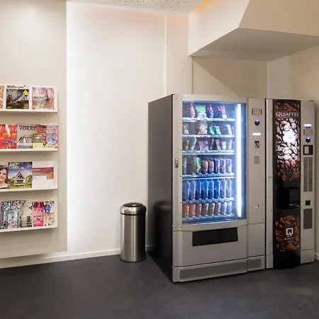 Hotel Easyhotel Centre South 2*