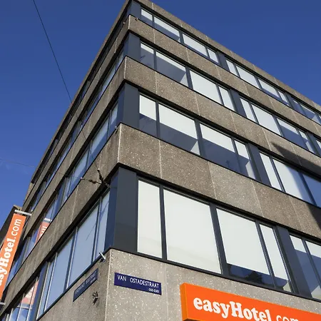 Easyhotel Centre South 2*