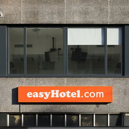 Hotel Easyhotel Centre South 2*