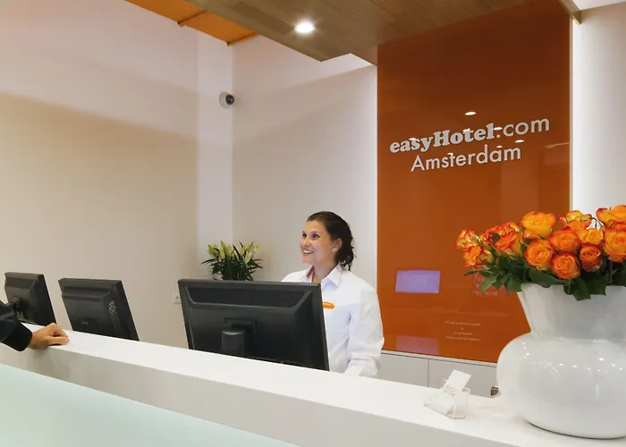 Easyhotel Centre South 2*