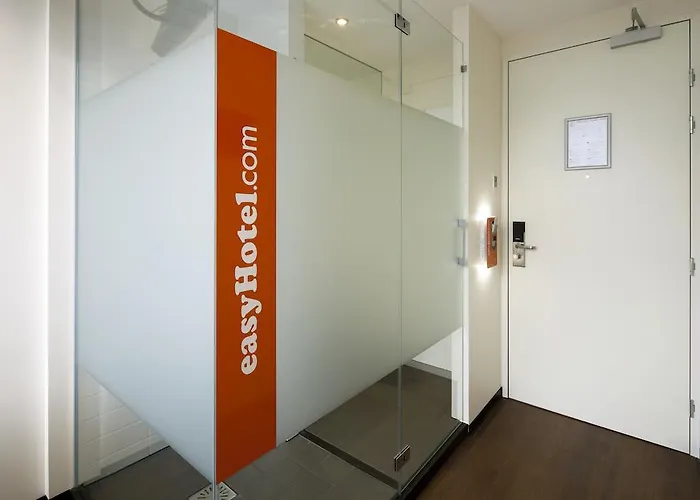 Easyhotel Centre South